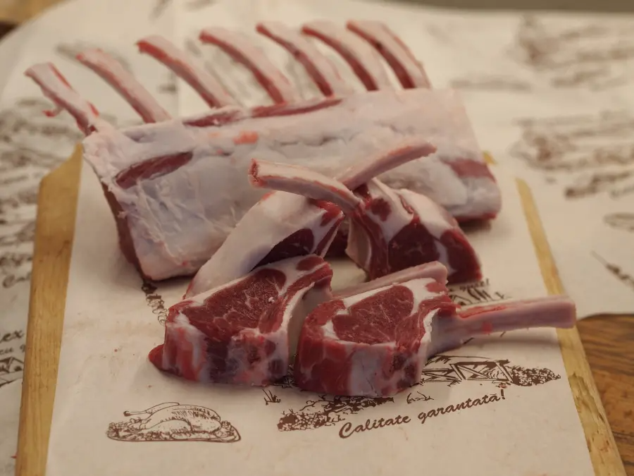 Cotlet de berbecuț cu os, 1kg