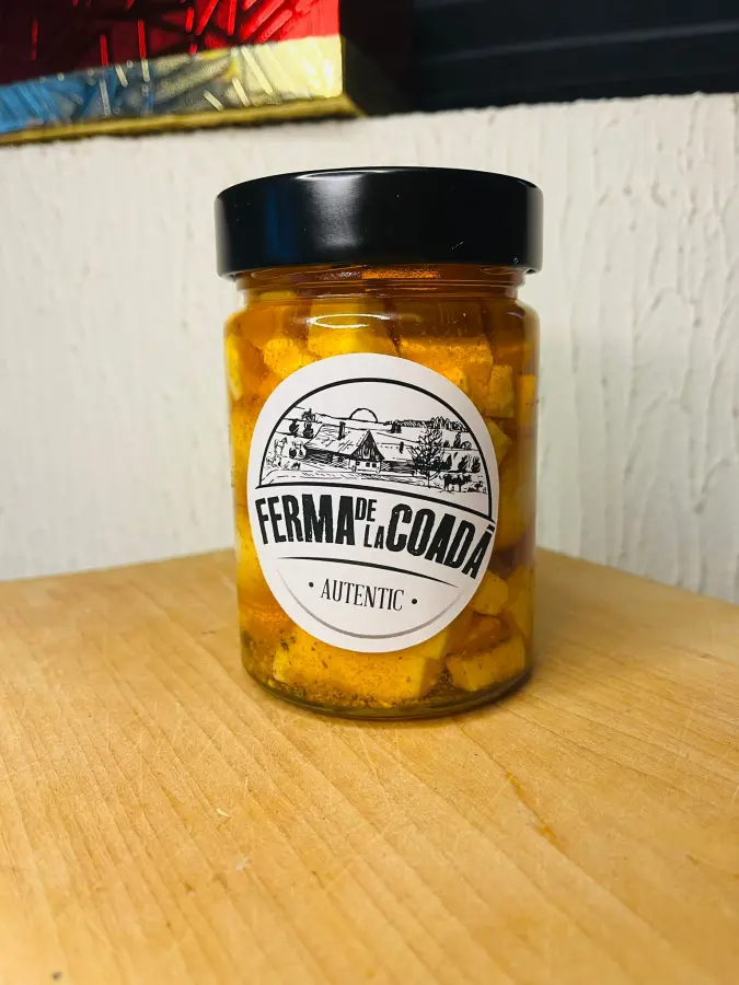 Brânză telemea cu ouă de prepeliță murate 350g
