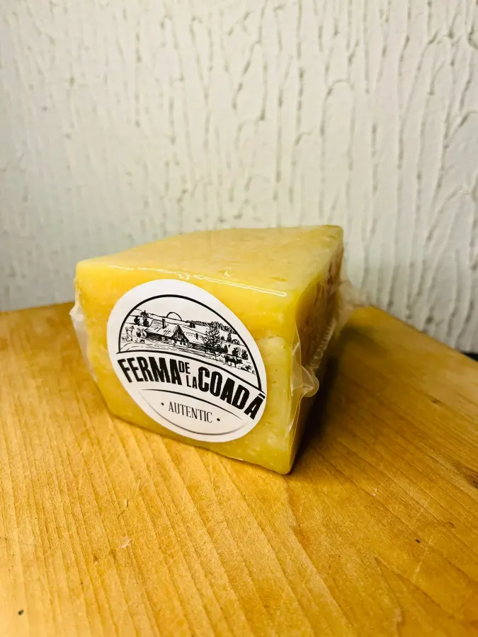 Brânză maturată de vacă 300g